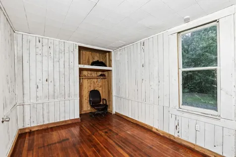 441 Tunnel Road Glendale OR 97442