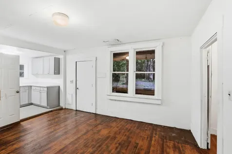 441 Tunnel Road Glendale OR 97442