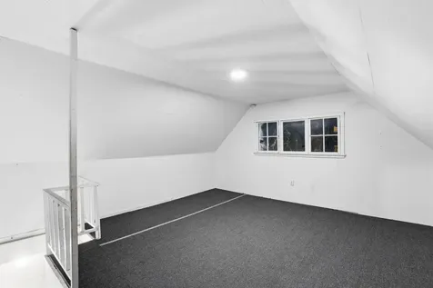 441 Tunnel Road Glendale OR 97442