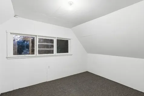 441 Tunnel Road Glendale OR 97442