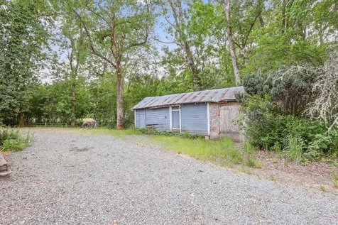 441 Tunnel Road Glendale OR 97442