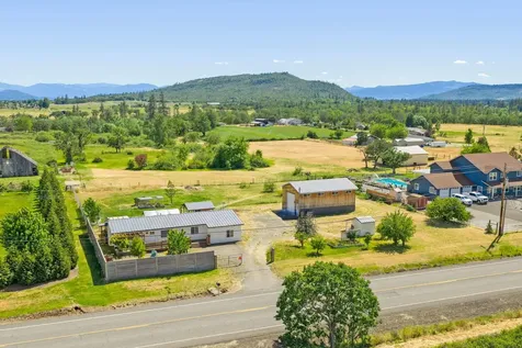 145 Highway 234 Eagle Point OR 97524