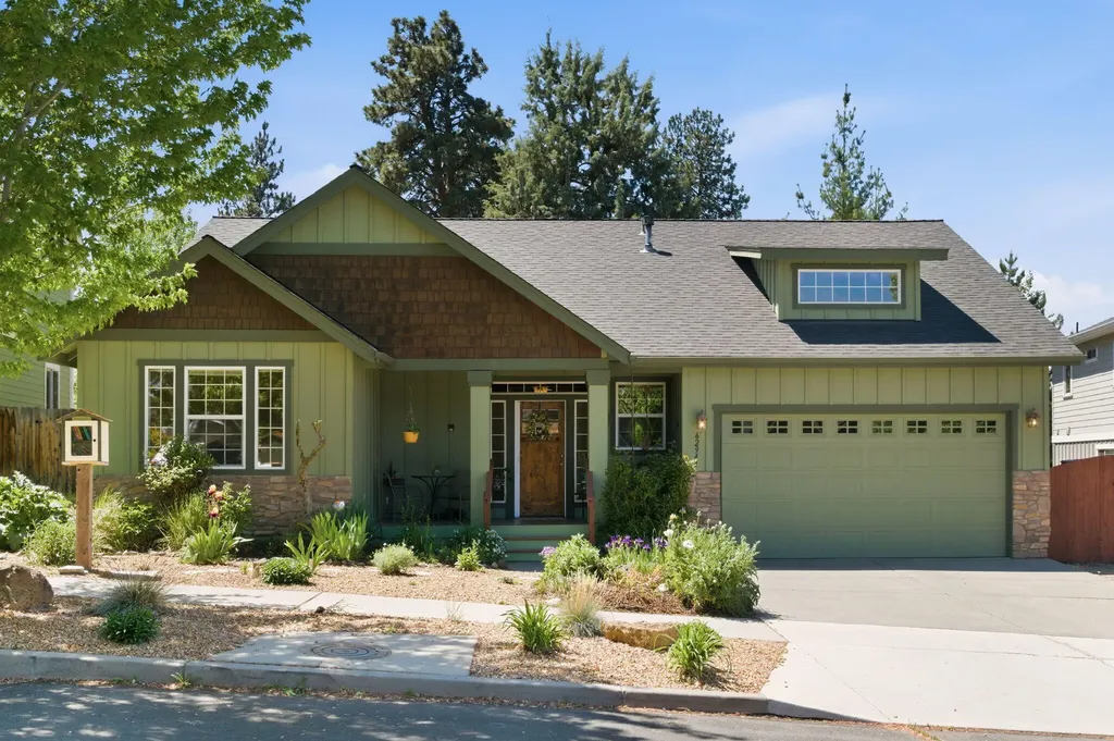 62944 Fresca Street Bend OR 97703