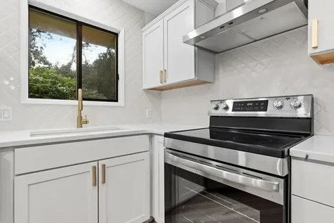 95708 Horton Lane Brookings OR 97415
