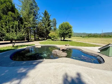 377 Pelton Lane Gold Hill OR 97525