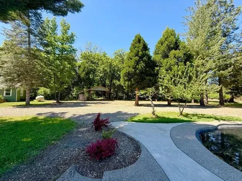 377 Pelton Lane Gold Hill OR 97525