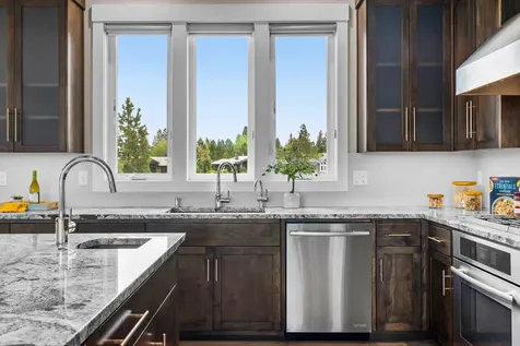 61636 Hosmer Lake Drive Bend OR 97702