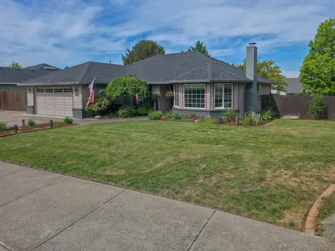 5625 Cherry Lane Medford OR 97504