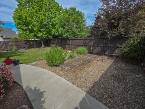 5625 Cherry Lane Medford OR 97504