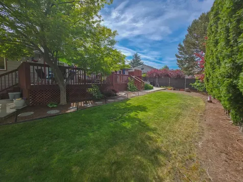 5625 Cherry Lane Medford OR 97504