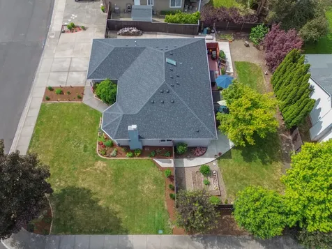 5625 Cherry Lane Medford OR 97504