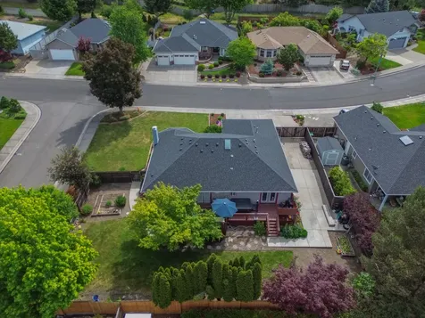 5625 Cherry Lane Medford OR 97504