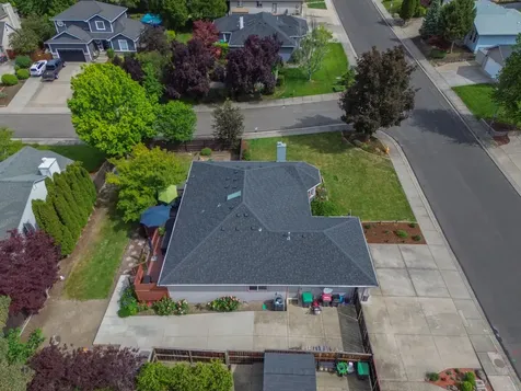 5625 Cherry Lane Medford OR 97504