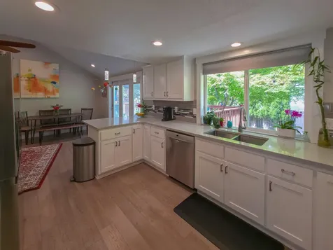 5625 Cherry Lane Medford OR 97504