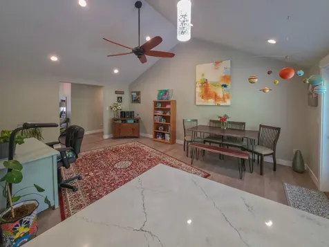 5625 Cherry Lane Medford OR 97504