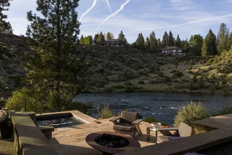 19472 Pine Drive Bend OR 97702