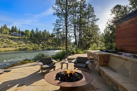 19472 Pine Drive Bend OR 97702