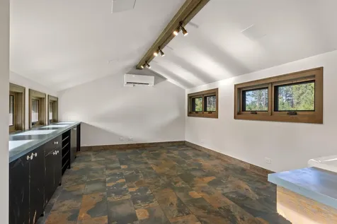 19472 Pine Drive Bend OR 97702