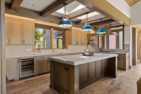 19472 Pine Drive Bend OR 97702