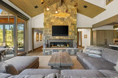 19472 Pine Drive Bend OR 97702