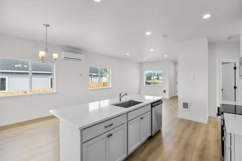 510 SW 6th Street Metolius OR 97741