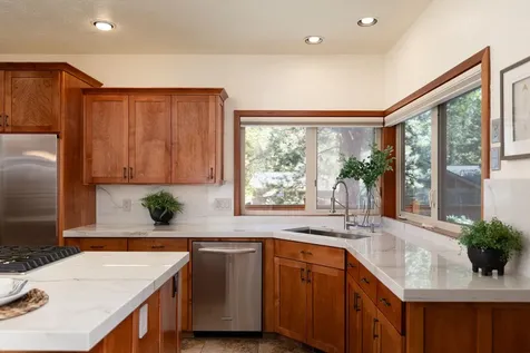 2590 NW Foley Court Bend OR 97703