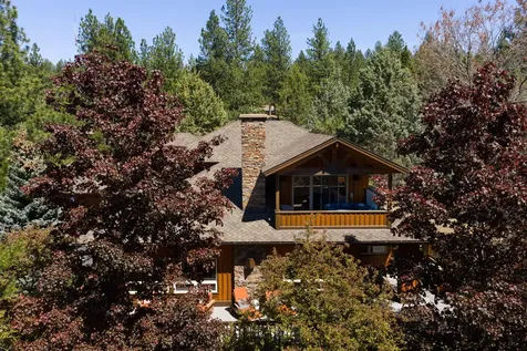 2590 NW Foley Court Bend OR 97703