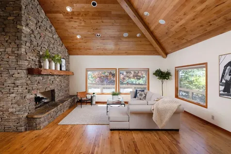 2590 NW Foley Court Bend OR 97703