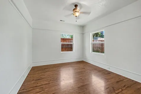 516 S Grape Street Medford OR 97501