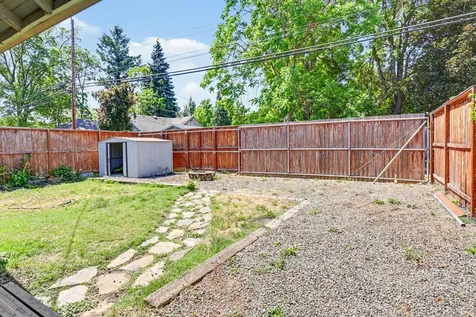 516 S Grape Street Medford OR 97501
