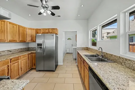 516 S Grape Street Medford OR 97501