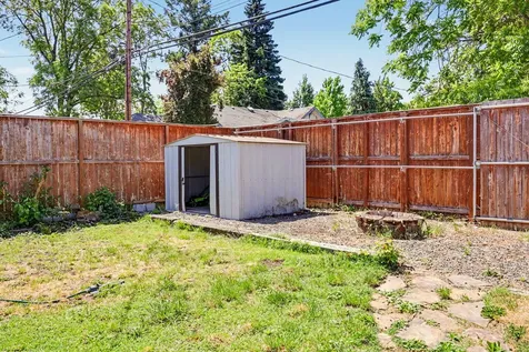 516 S Grape Street Medford OR 97501