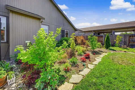 1487 Flower Street Medford OR 97504