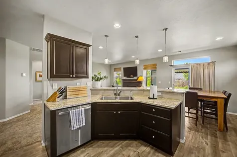 1487 Flower Street Medford OR 97504