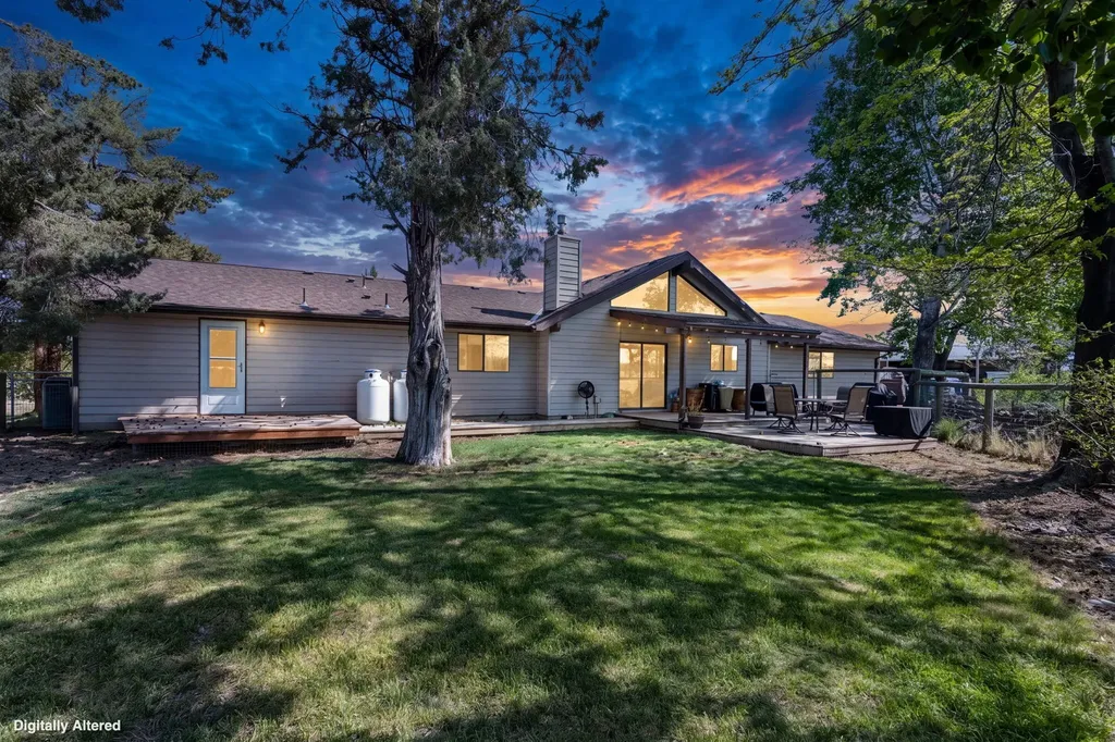 4050 SW Highland Avenue Redmond OR 97756