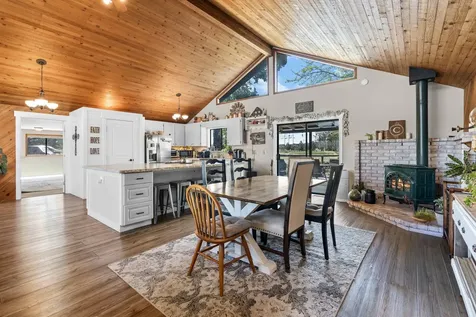 4050 SW Highland Avenue Redmond OR 97756