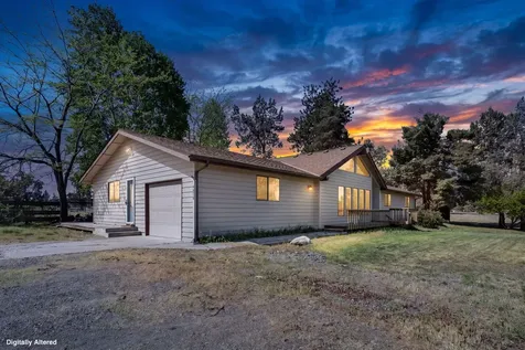 4050 SW Highland Avenue Redmond OR 97756