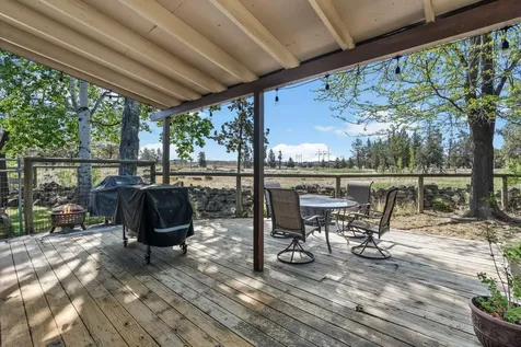 4050 SW Highland Avenue Redmond OR 97756