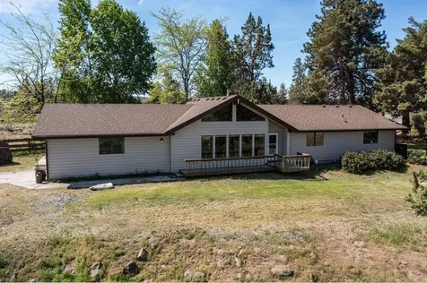 4050 SW Highland Avenue Redmond OR 97756