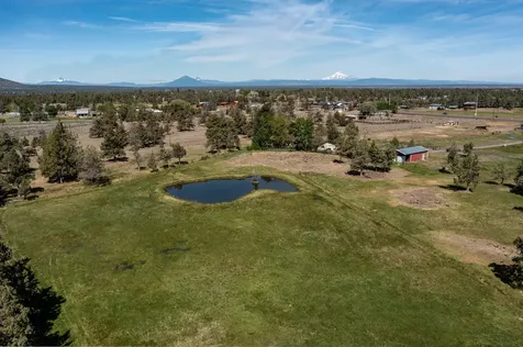 4050 SW Highland Avenue Redmond OR 97756