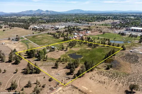 4050 SW Highland Avenue Redmond OR 97756