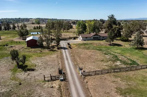 4050 SW Highland Avenue Redmond OR 97756