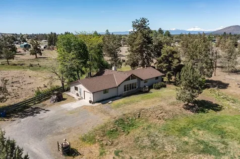 4050 SW Highland Avenue Redmond OR 97756