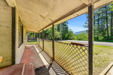 337 S Kerby Avenue Cave Junction OR 97523