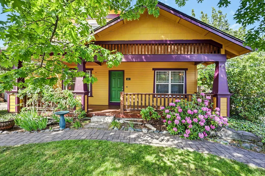 461 Parkside Drive Ashland OR 97520