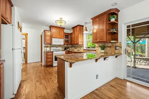 461 Parkside Drive Ashland OR 97520