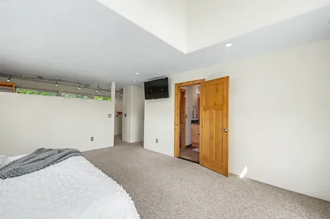 461 Parkside Drive Ashland OR 97520