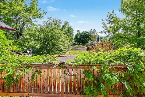 461 Parkside Drive Ashland OR 97520