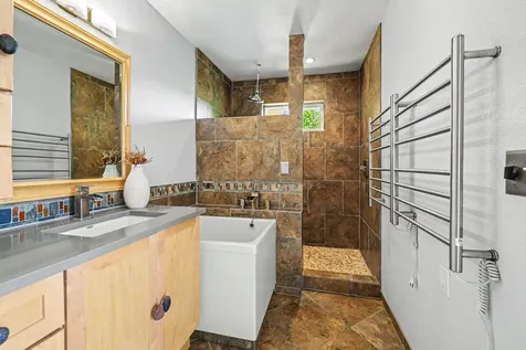 461 Parkside Drive Ashland OR 97520