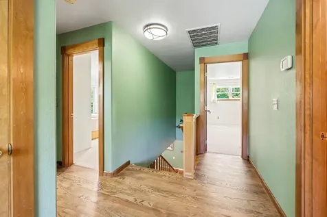 461 Parkside Drive Ashland OR 97520
